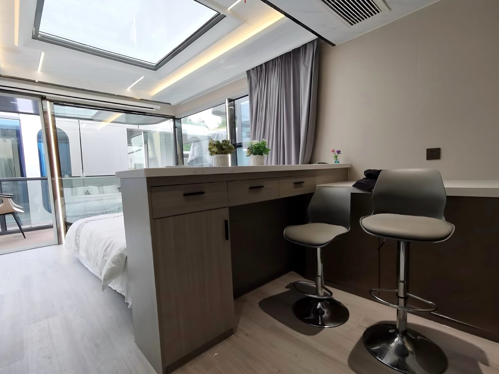 Spain Capsule House 2026 01 08 161202