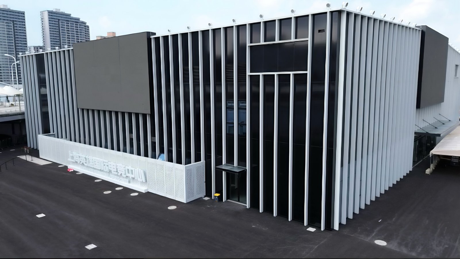 Commercial hall steel structure